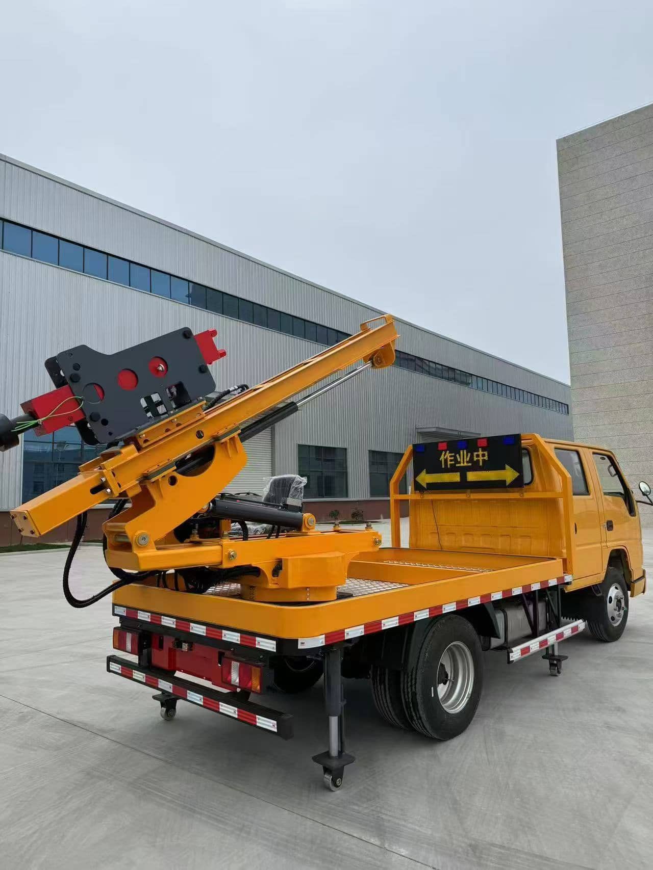 Truck Mounted Highway Guardrail Pile Driver