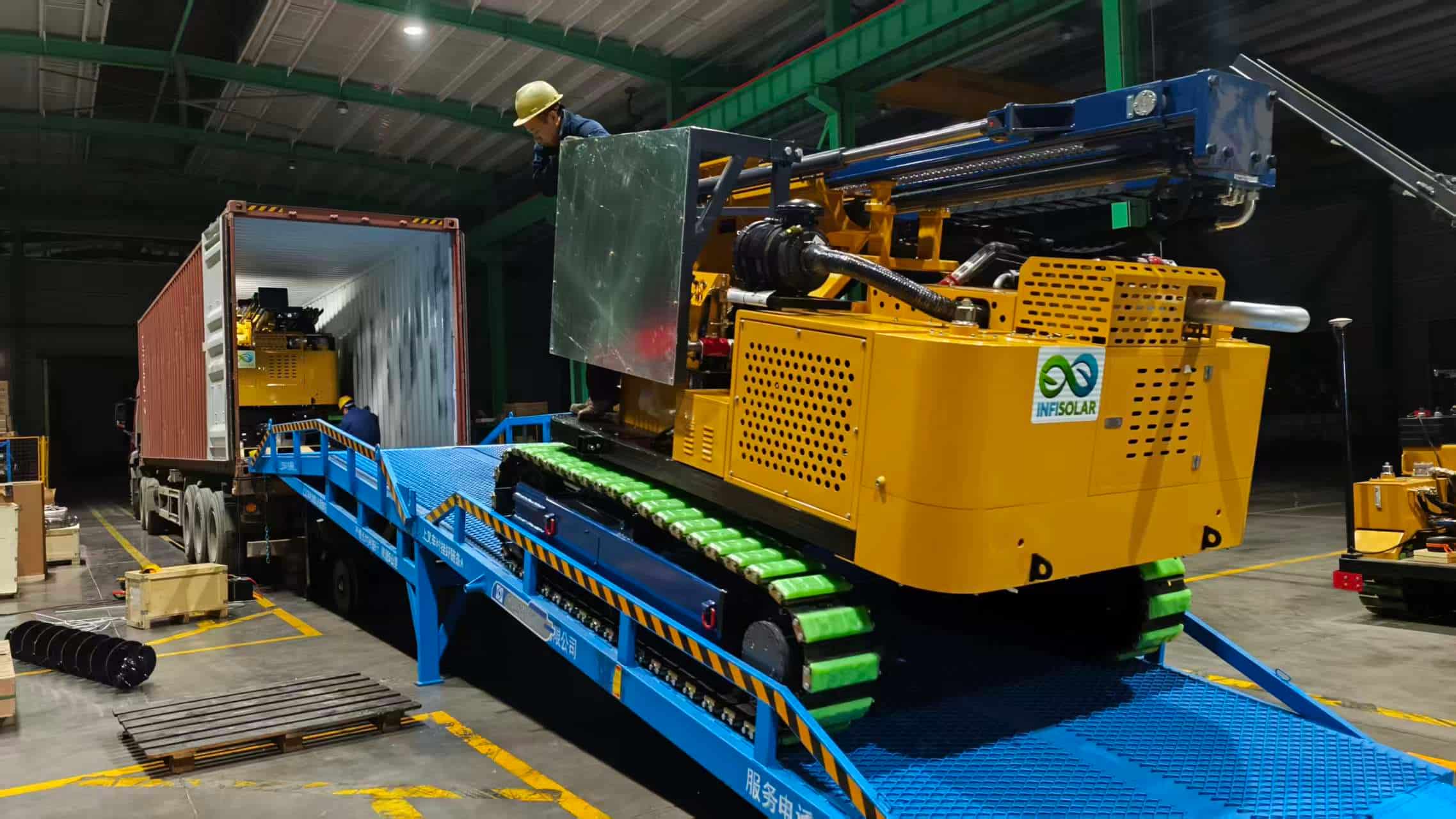 Три интеллектуальных солнечных вибропогружателя TZ536 от TeZhong Machinery отправлены в Египет, повышая эффективность фотоэлектрических проектов